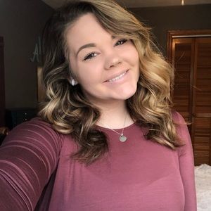 Meet your Posher, Abby